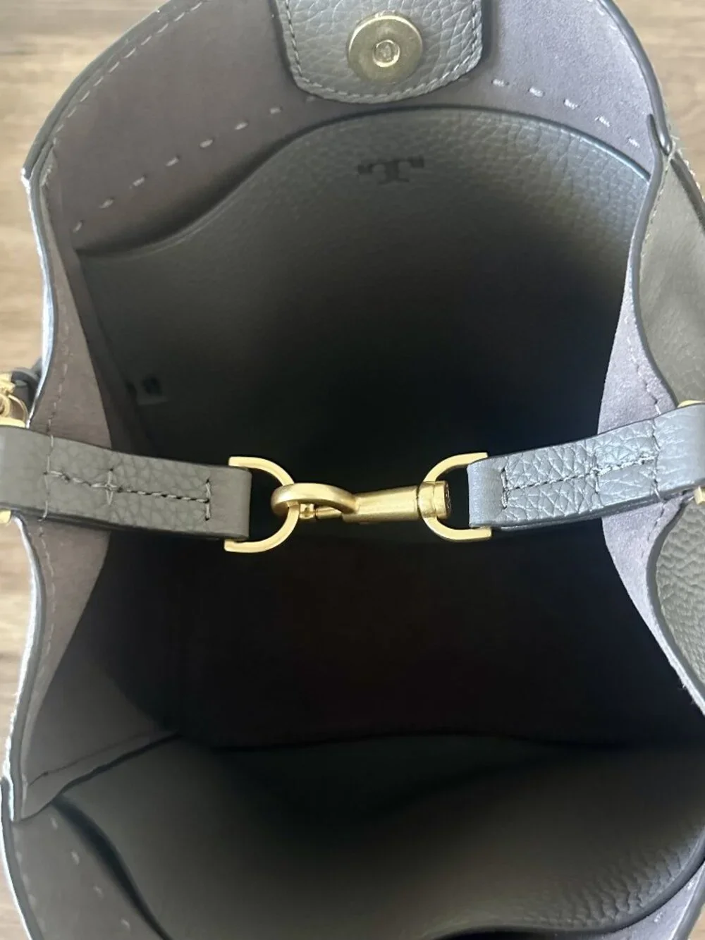 Tory Burch McGraw Hobo Bucket Back Silver Maple NWT